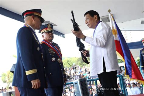 maliit na baril|Duterte got licenses for over 300 guns 2 weeks before his.